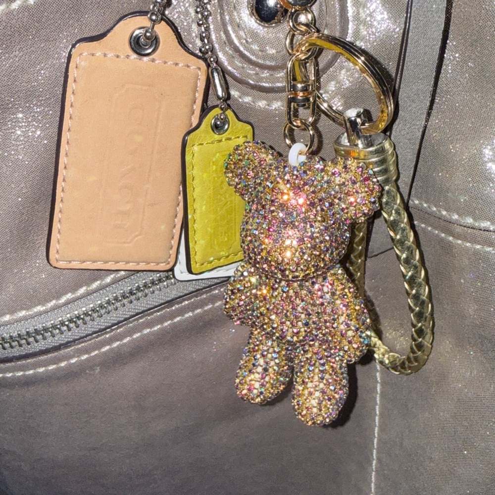 Vintage Coach Poppy Shimmering Gold Metallic large Tote Bag with Charm Accent - Picture 4 of 4